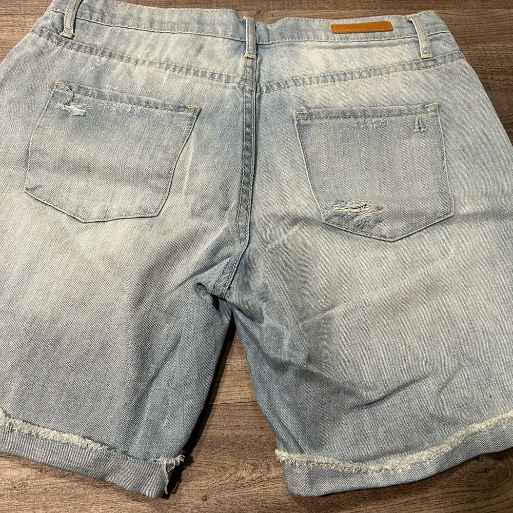 Articles of Society jean shorts -27 - Picture 3 of 6